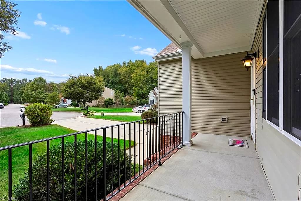 111 Perlie CT, YORKTOWN VA 23692 - Photo 5