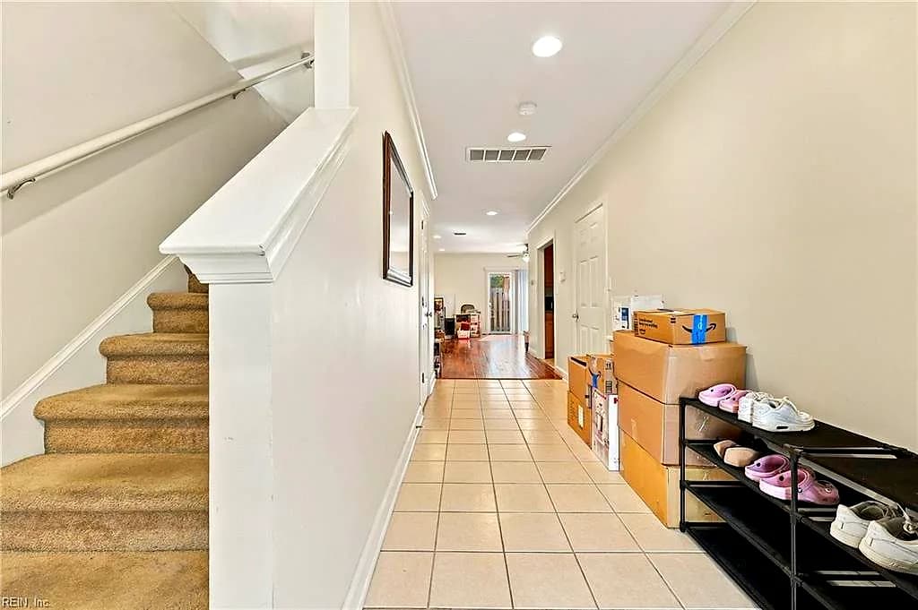 1123 Arlynn LN, VIRGINIA BEACH VA 23451 - Photo 3