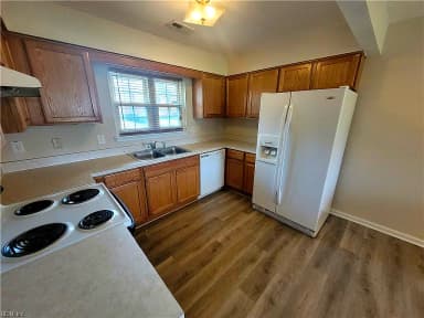 812 Huntly DR, CHESAPEAKE VA 23320 thumb 2