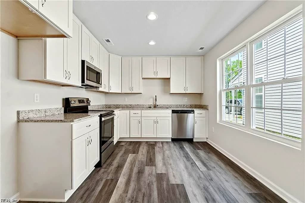930 Railroad AVE, CHESAPEAKE VA 23324 - Photo 4