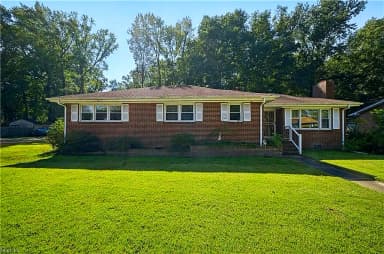 2220 Capri CIR, CHESAPEAKE VA 23321 thumb 2