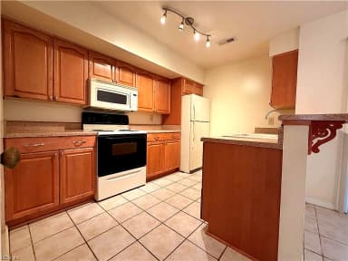 110 Heather WAY #F, YORKTOWN VA 23693 thumb 6