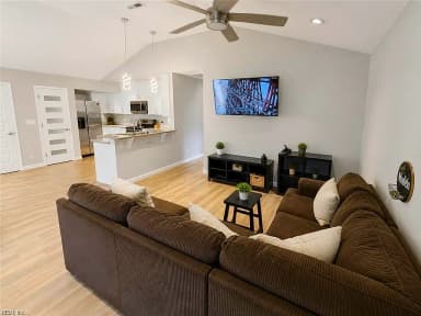 1212 Shell RD, HAMPTON VA 23661 thumb 3
