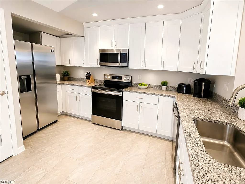 1212 Shell RD, HAMPTON VA 23661 - Photo 5