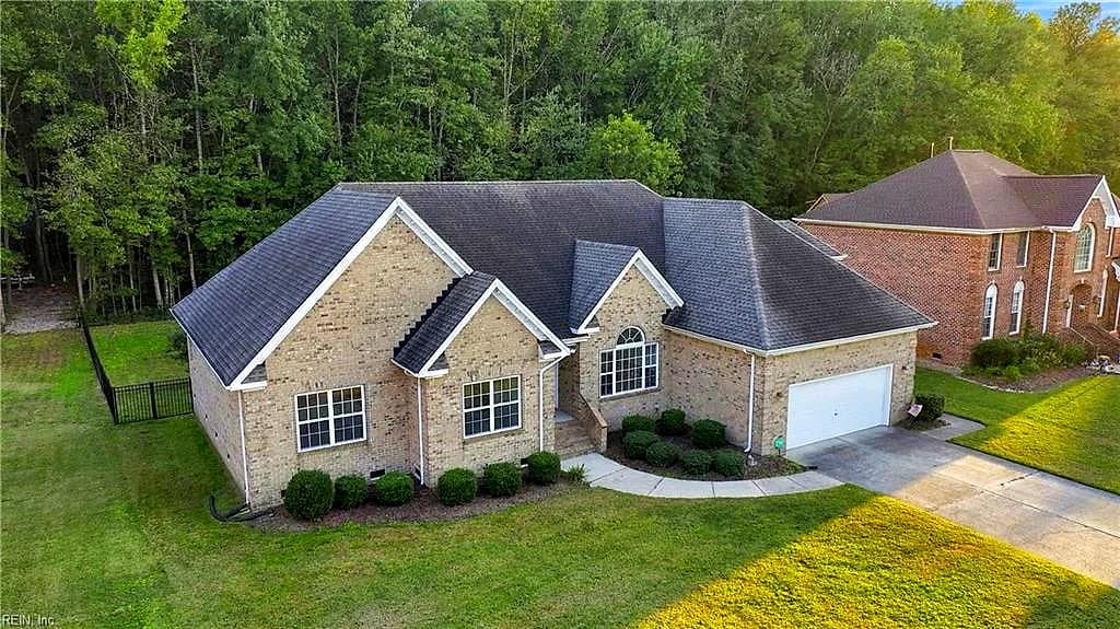 1103 Old Vintage RD, CHESAPEAKE VA 23322 - Photo 3