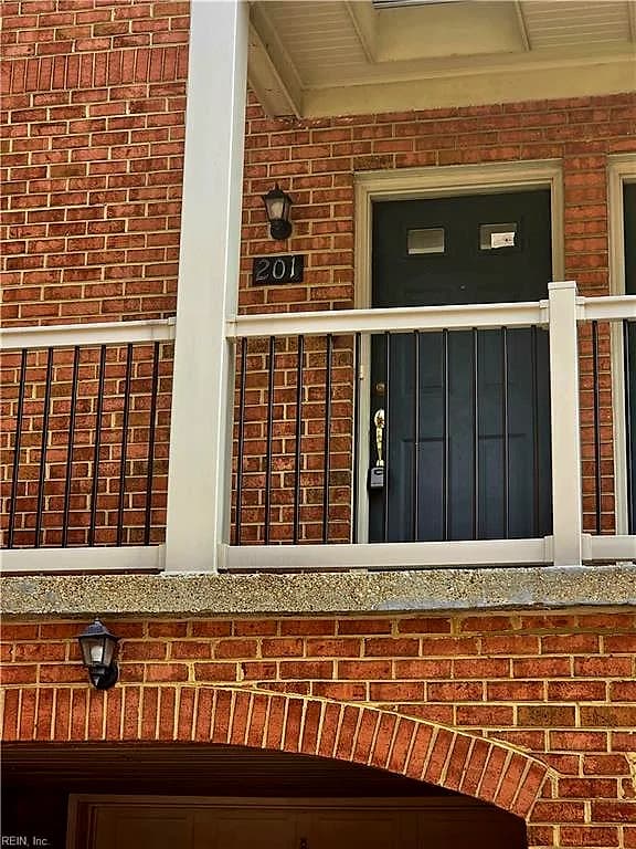 537 W 20th ST #201, NORFOLK VA 23517 - Photo 2