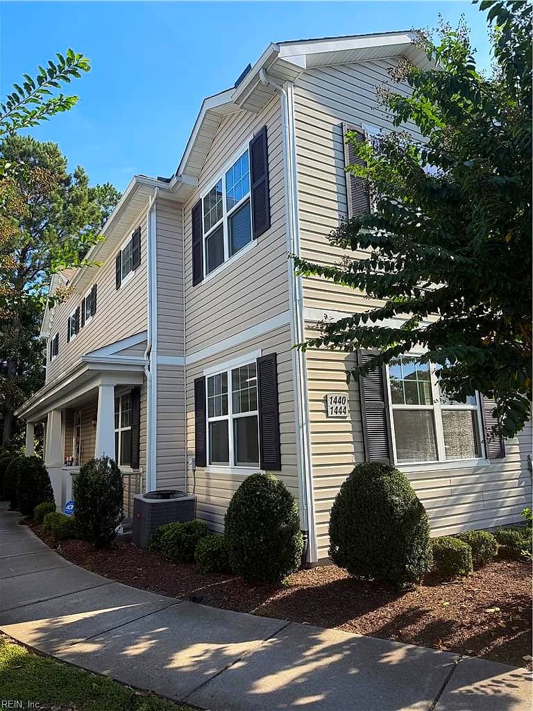 1440 Rollesby WAY, CHESAPEAKE VA 23320 - Main photo