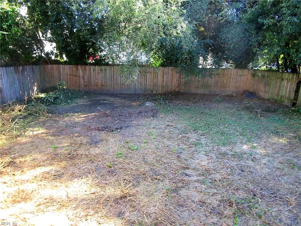 832 22ND ST, NEWPORT NEWS VA 23607 - Photo 4