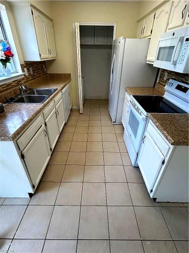 306 Holly Glen DR, CHESAPEAKE VA 23325 thumb 3