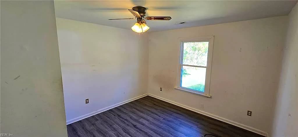 1201 Wolf Trap RD, YORKTOWN VA 23692 - Photo 5