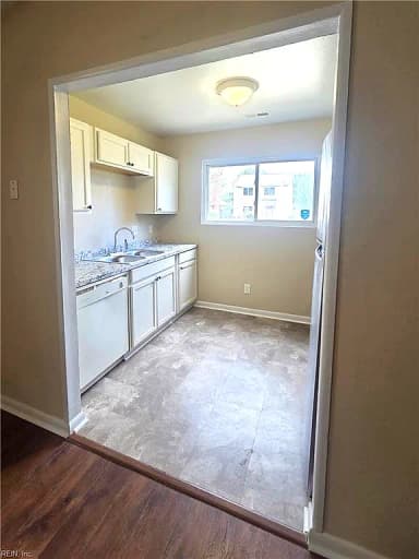 3850 Sugar Creek LN, PORTSMOUTH VA 23703 thumb 8
