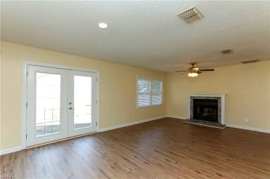 1325 Debbs LN, CHESAPEAKE VA 23320 thumb 3