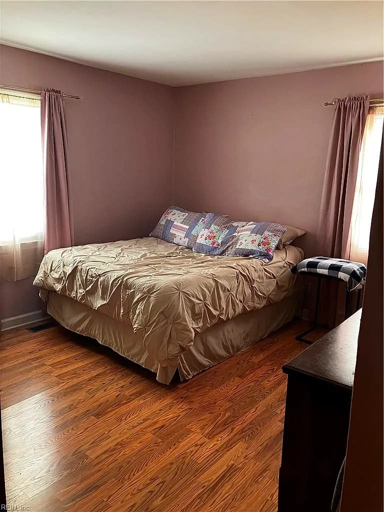 516 Austin ST, NORFOLK VA 23503 - Photo 3