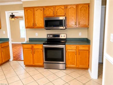 300 High Point RD, WILLIAMSBURG VA 23185 thumb 11