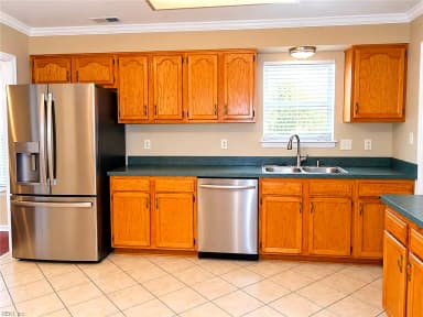 300 High Point RD, WILLIAMSBURG VA 23185 thumb 12