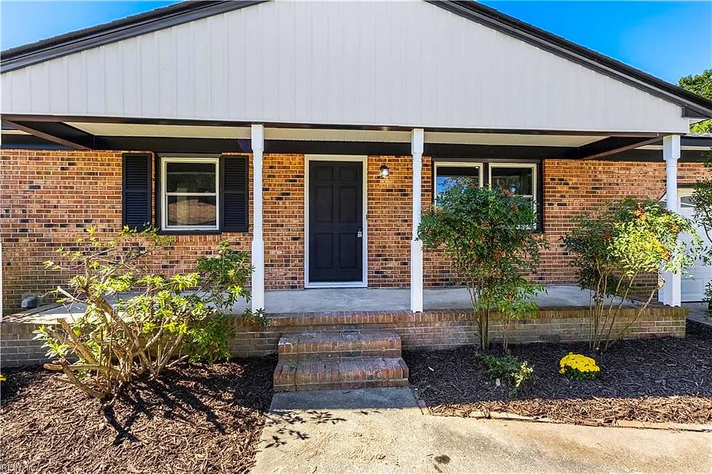 24 Lee AVE, POQUOSON VA 23662 - Photo 4