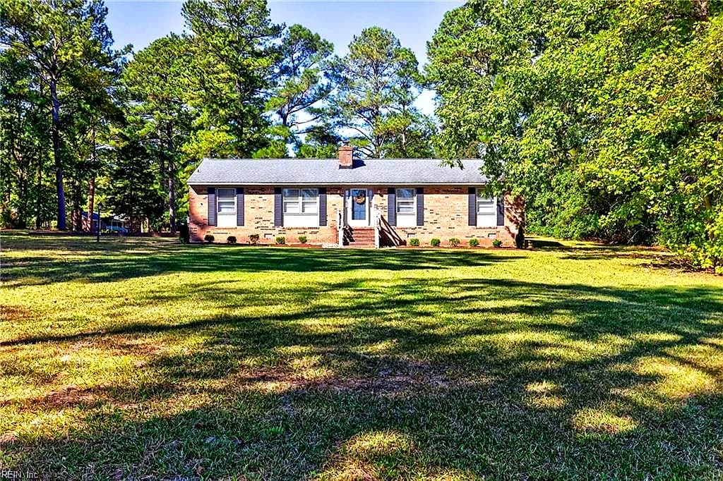 20175 Cherry Grove RD N, SMITHFIELD VA 23430 - Photo 2