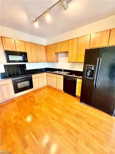 388 Boush ST #418, NORFOLK VA 23510 thumb 2