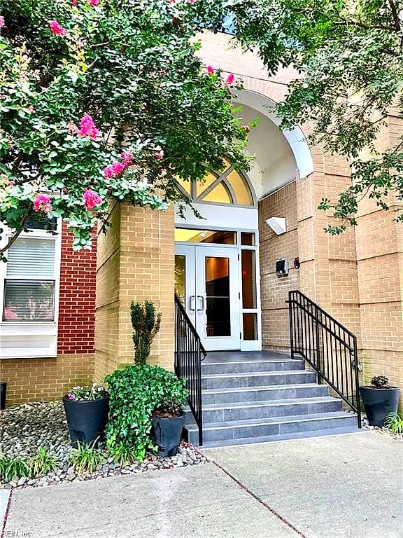 388 Boush ST #418, NORFOLK VA 23510 - Photo 4