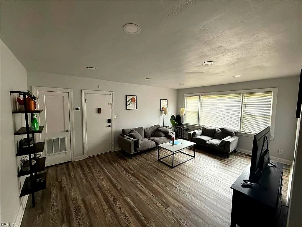 1101 Redgate AVE #1, NORFOLK VA 23507 - Photo 3