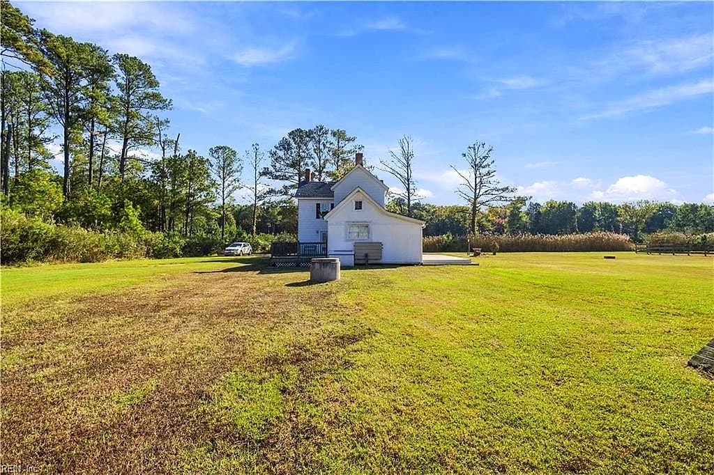 196 Sandy RD, DIGGS VA 23045 - Photo 2