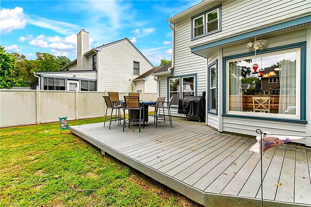 4 Paquette CT, HAMPTON VA 23666 - Photo 4