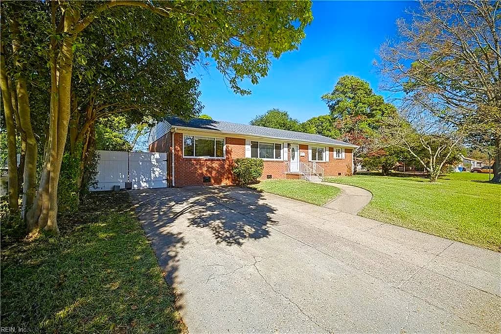 4756 Holladay RD, VIRGINIA BEACH VA 23455 - Photo 3