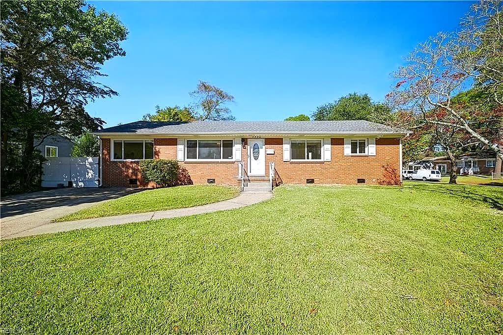 4756 Holladay RD, VIRGINIA BEACH VA 23455 - Photo 4