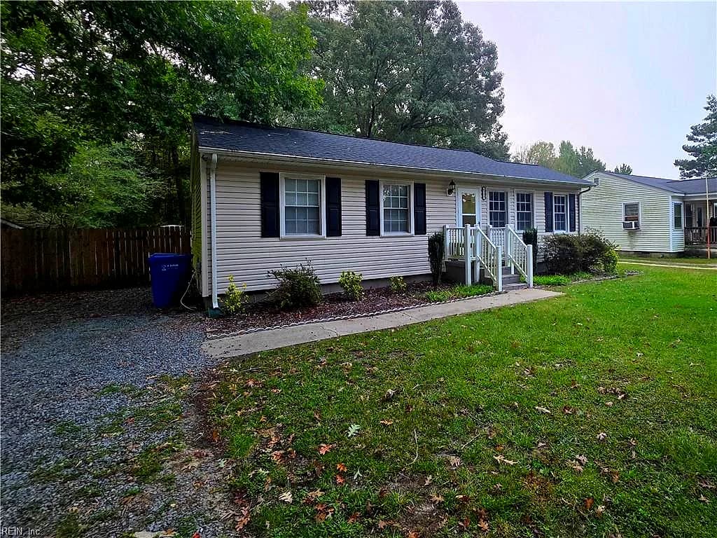 1235 Larry Anne DR, SUFFOLK VA 23434 - Main photo