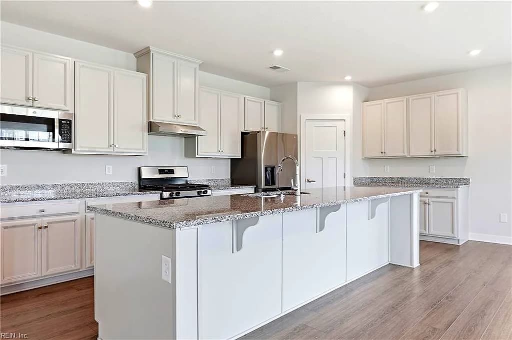 207 Terrywood DR, SUFFOLK VA 23434 - Photo 4
