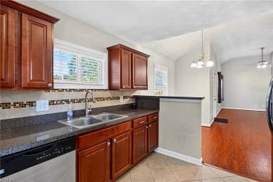 1709 Skyline DR, NORFOLK VA 23518 thumb 5