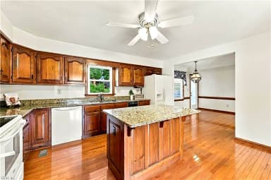 401 Brougham CT, CHESAPEAKE VA 23322 thumb 11