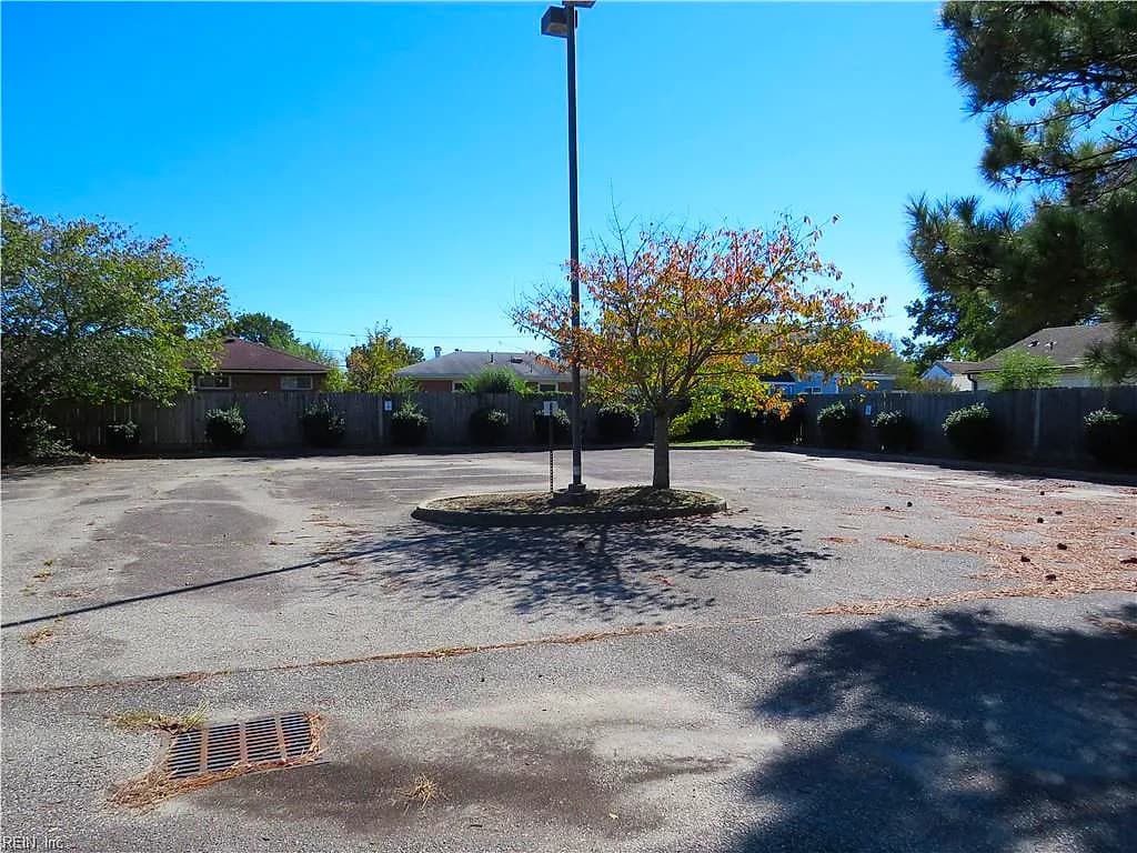 1146 44th ST, NEWPORT NEWS VA 23607 - Photo 3