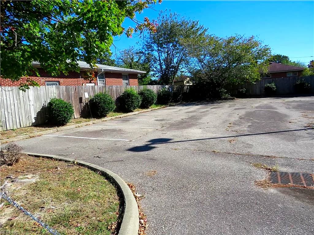 1146 44th ST, NEWPORT NEWS VA 23607 - Photo 5