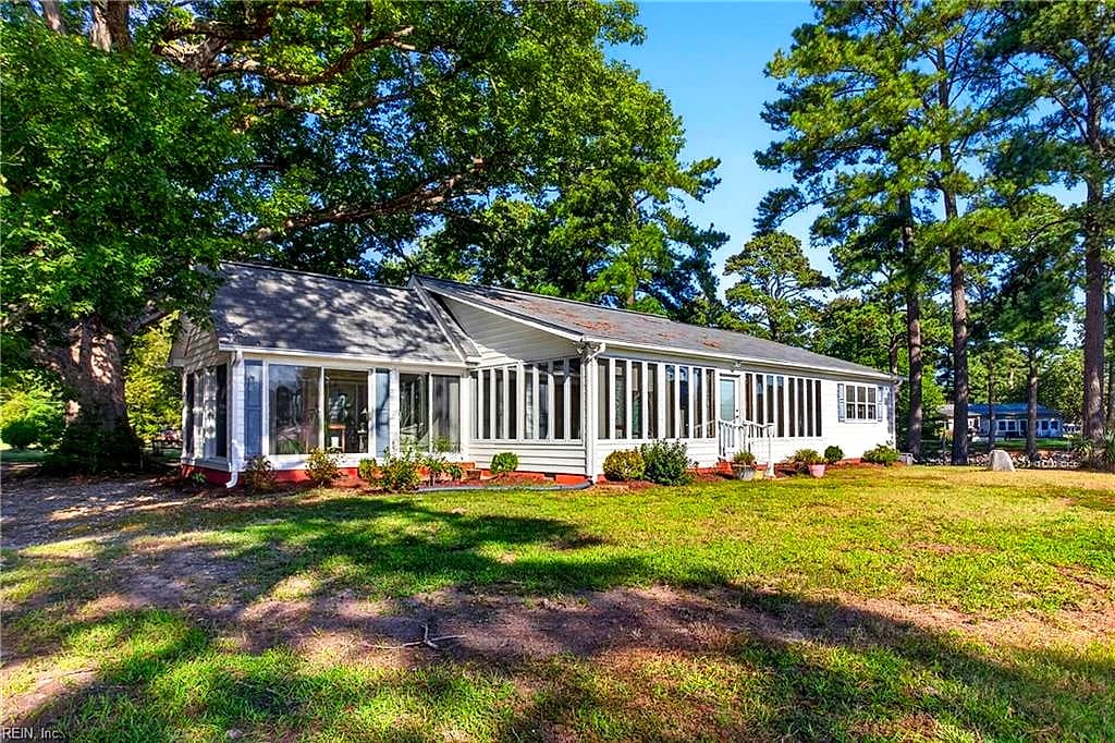4539 Johns Point RD, GLOUCESTER VA 23061 - Photo 4