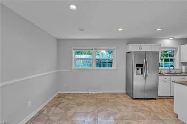 101 Carol DR, YORKTOWN VA 23692 thumb 9