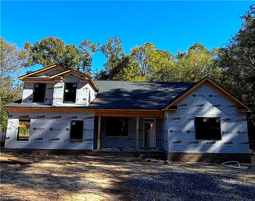 19005 Longview DR, WINDSOR VA 23487 - Photo 3