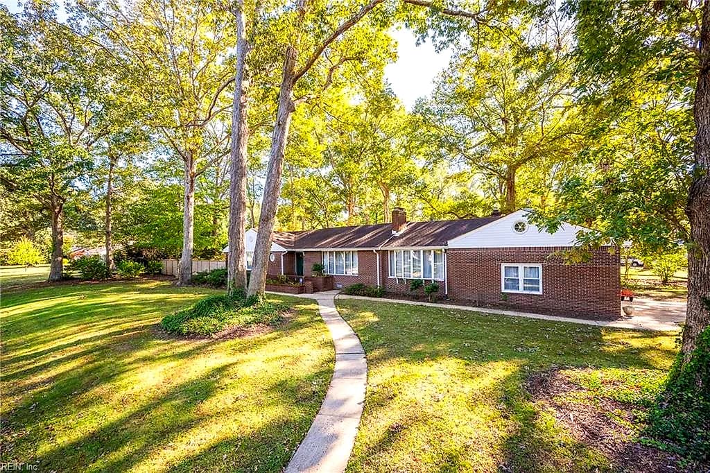4605 Hermitage RD, VIRGINIA BEACH VA 23455 - Photo 3