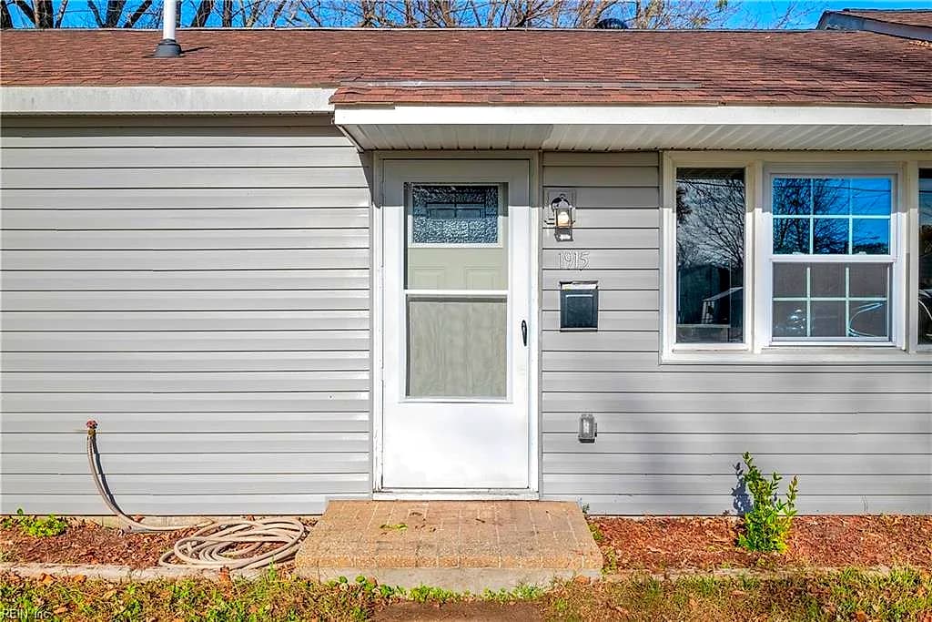 1915 Kensington DR, HAMPTON VA 23663 - Photo 5