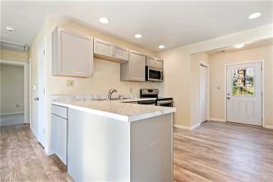1915 Kensington DR, HAMPTON VA 23663 thumb 9