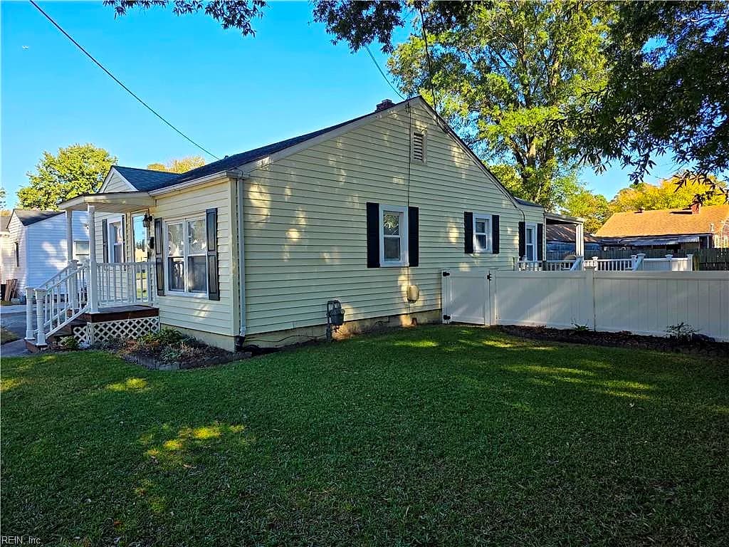 13 Chowan DR, PORTSMOUTH VA 23701 - Photo 5