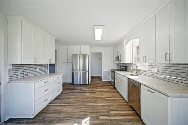 700 Gladesdale DR, CHESAPEAKE VA 23322 thumb 12