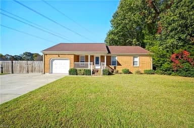 700 Gladesdale DR, CHESAPEAKE VA 23322 thumb 3
