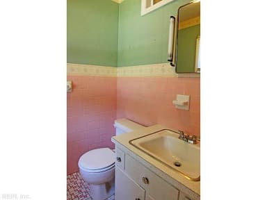 118 Pocahontas Drive, Newport News VA 23602 thumb 11