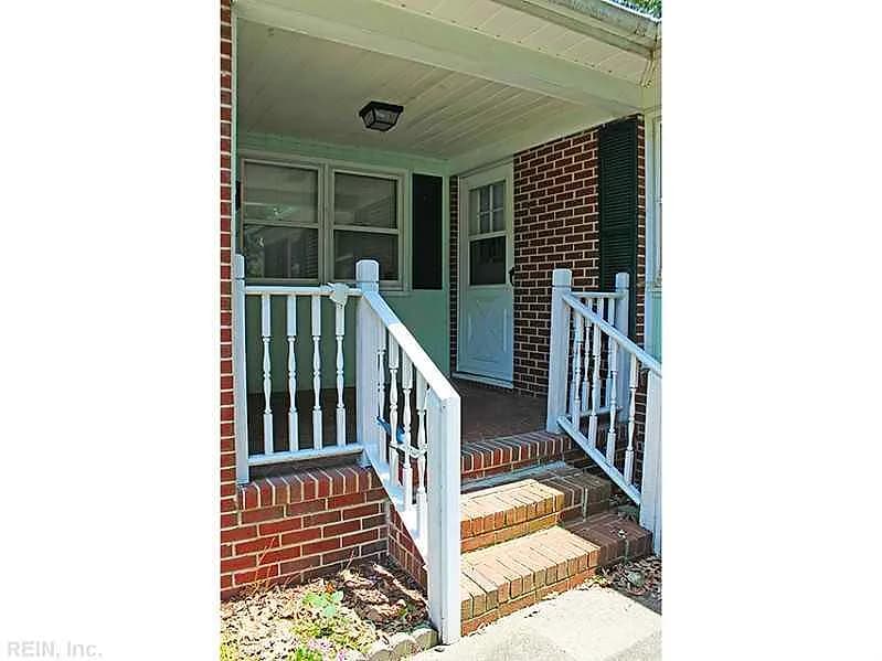 118 Pocahontas Drive, Newport News VA 23602 - Photo 4