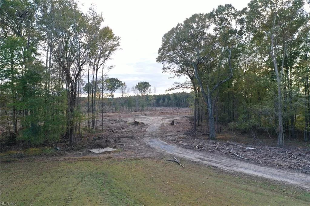 22056 Brewers Neck Boulevard, Carrollton — Land and Farms