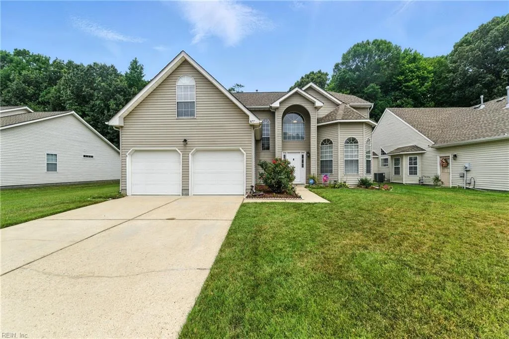 877 Holbrook DR, Newport News — 4 bed Residential, 2,870 sqft