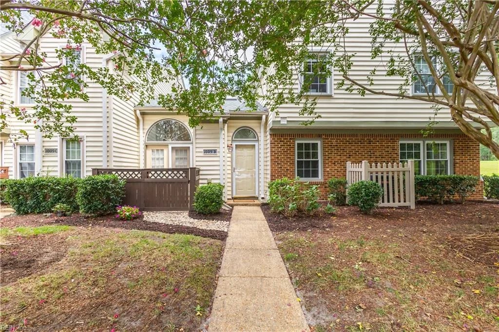 1009 Saint Andrews WAY #B, Chesapeake — 1 bed Residential, 900 sqft