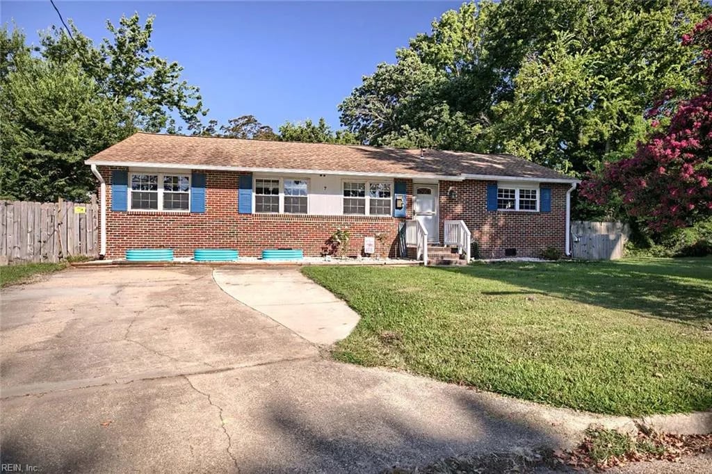7 Maverick CT, Hampton — 3 bed Residential, 1,363 sqft