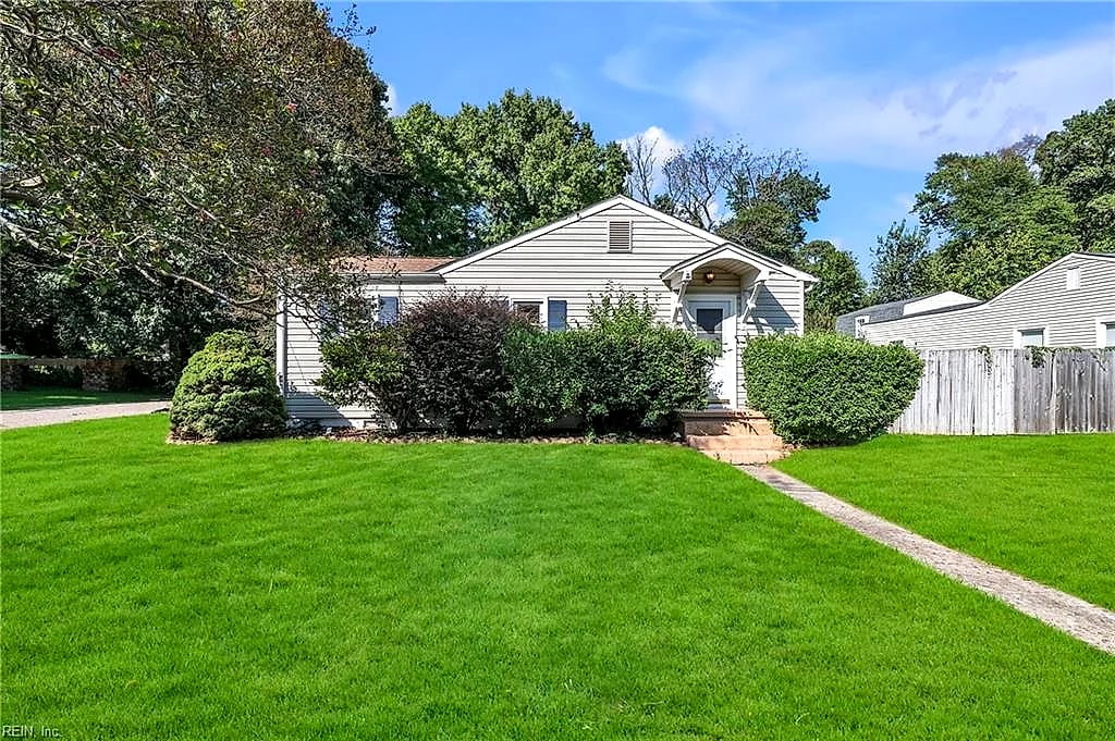 2701 Omar ST, Chesapeake — 3 bed Residential, 1,200 sqft
